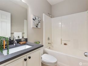 6203 NE 4th Circle, Renton WA 98059