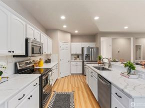 6203 NE 4th Circle, Renton WA 98059