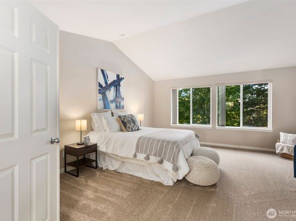 6203 NE 4th Circle, Renton WA 98059