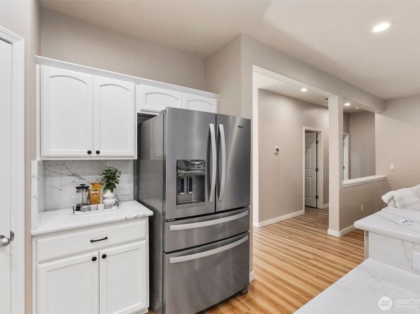 6203 NE 4th Circle, Renton WA 98059