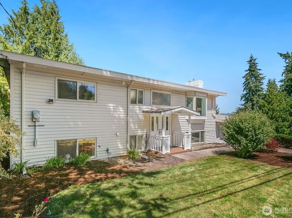 15638 SE 24th Street, Bellevue WA 98008