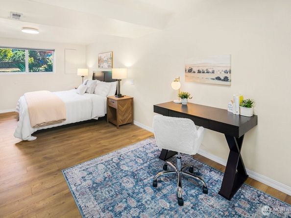 15638 SE 24th Street, Bellevue WA 98008