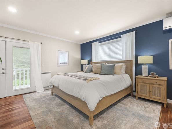 10879 Point Vashon Drive SW, Vashon WA 98070