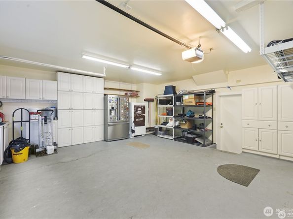 10879 Point Vashon Drive SW, Vashon WA 98070