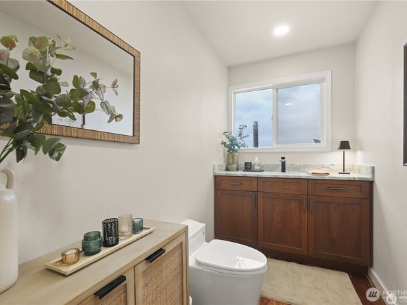 10879 Point Vashon Drive SW, Vashon WA 98070