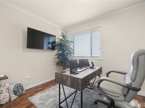 10879 Point Vashon Drive SW, Vashon WA 98070