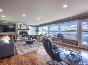 10879 Point Vashon Drive SW, Vashon WA 98070