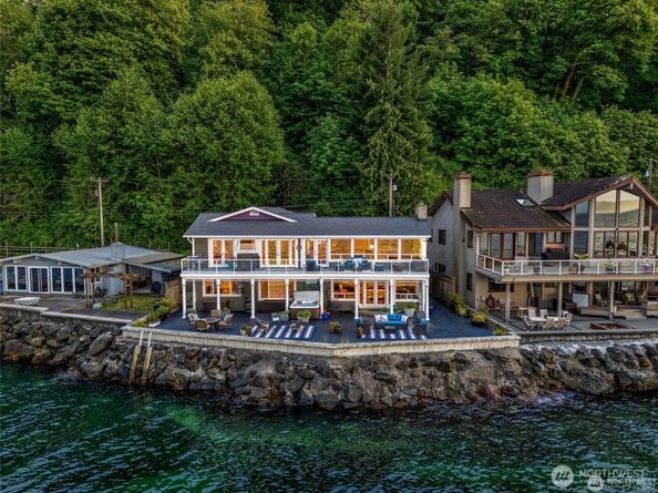 10879 Point Vashon Drive SW, Vashon WA 98070