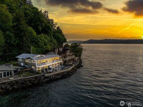 10879 Point Vashon Drive SW, Vashon WA 98070