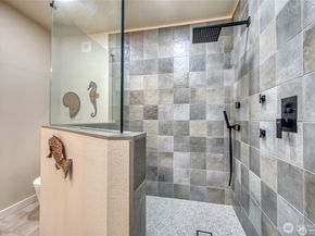 10879 Point Vashon Drive SW, Vashon WA 98070