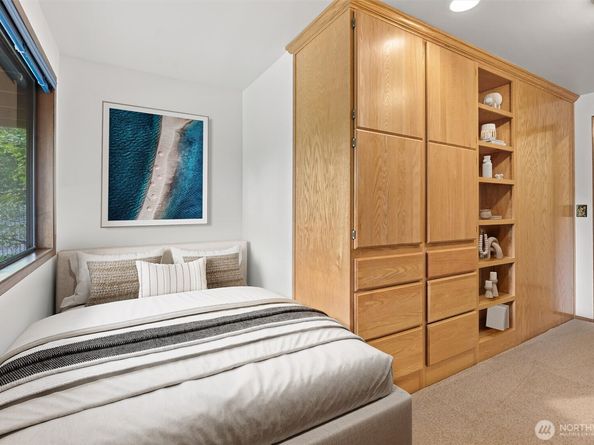 3216 142nd Place NE, Bellevue WA 98007