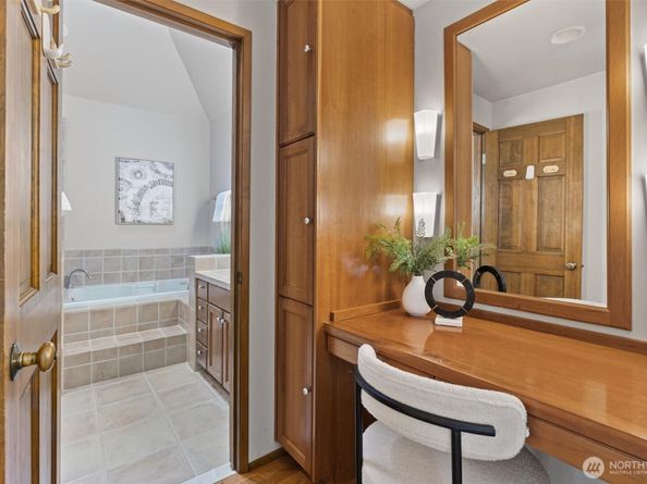 3216 142nd Place NE, Bellevue WA 98007