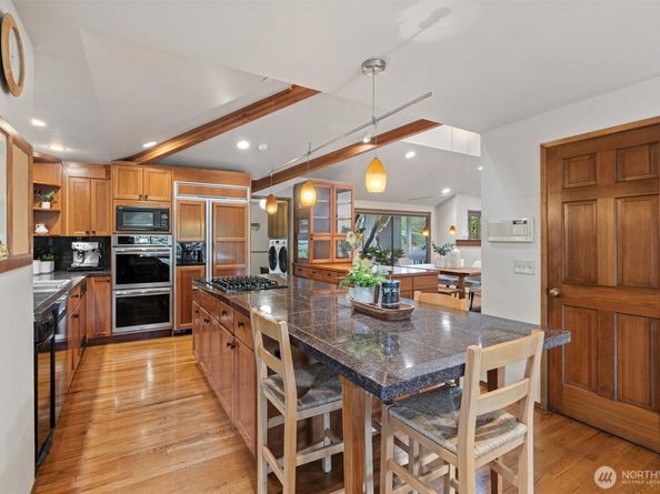 3216 142nd Place NE, Bellevue WA 98007