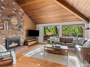 3216 142nd Place NE, Bellevue WA 98007