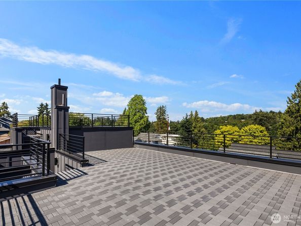 2618 E Roy Street, Seattle WA 98112
