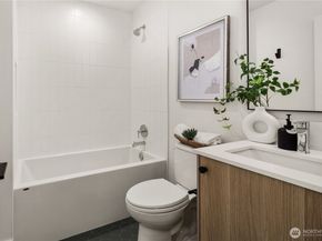 2618 E Roy Street, Seattle WA 98112