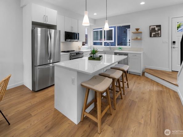 9218 4th Avenue NW, Seattle WA 98117