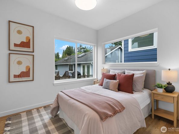 9218 4th Avenue NW, Seattle WA 98117