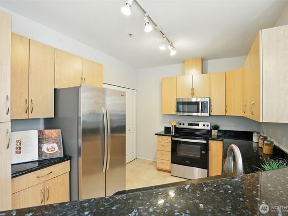 723 241st Lane SE, Sammamish WA 98074