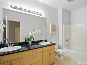 723 241st Lane SE, Sammamish WA 98074