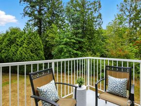 723 241st Lane SE, Sammamish WA 98074