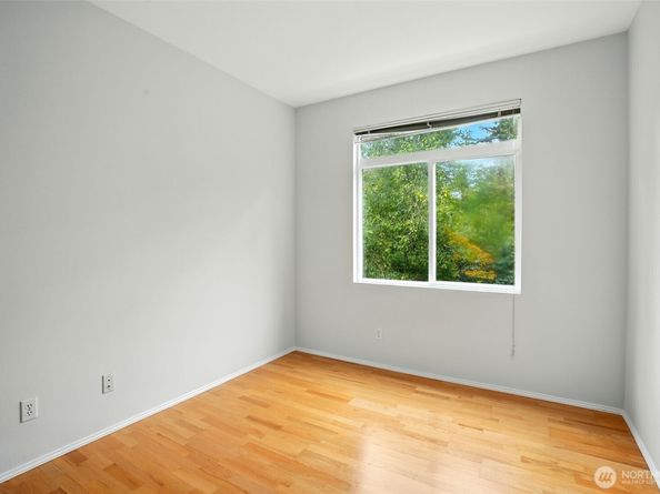 723 241st Lane SE, Sammamish WA 98074