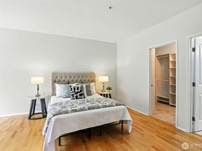 723 241st Lane SE, Sammamish WA 98074
