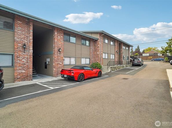 13552 37th Avenue S 7, Tukwila WA 98168