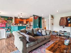 13552 37th Avenue S 7, Tukwila WA 98168