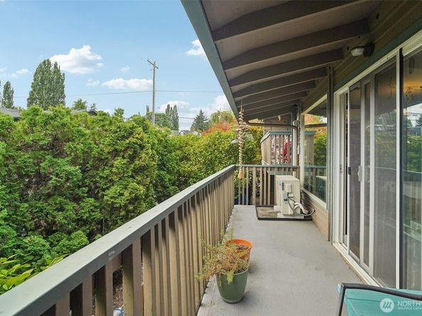 13552 37th Avenue S 7, Tukwila WA 98168