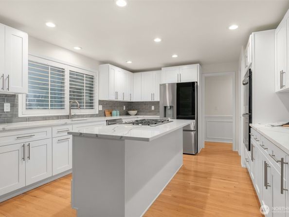 19703 NE 167th Court, Woodinville WA 98077