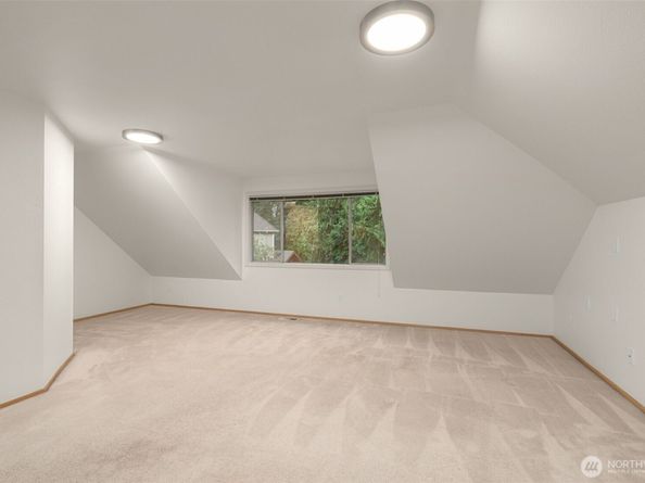 19703 NE 167th Court, Woodinville WA 98077