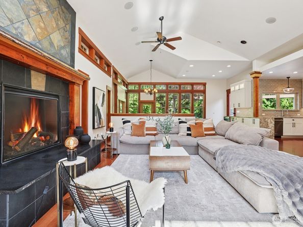 3018 Ilwaco Avenue NE, Renton WA 98059