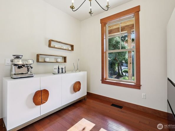 3018 Ilwaco Avenue NE, Renton WA 98059