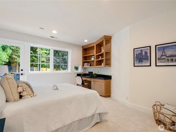 11828 NE 41st Lane, Kirkland WA 98033