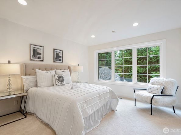 11828 NE 41st Lane, Kirkland WA 98033