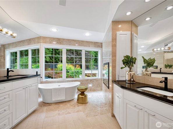 11828 NE 41st Lane, Kirkland WA 98033