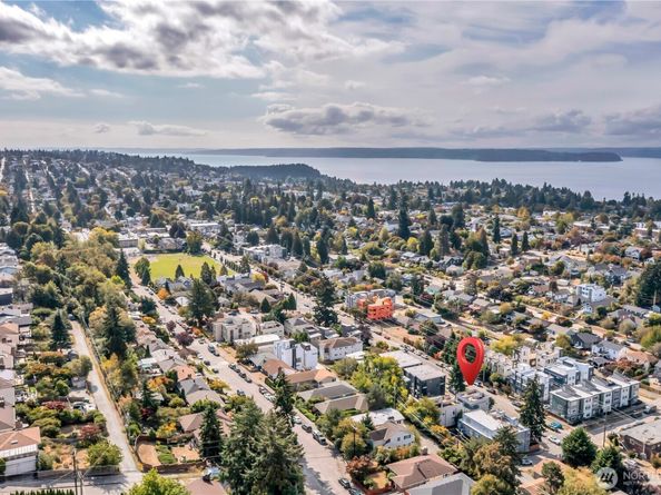 5008 Fauntleroy Way SW B, Seattle WA 98136