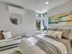 5008 Fauntleroy Way SW B, Seattle WA 98136