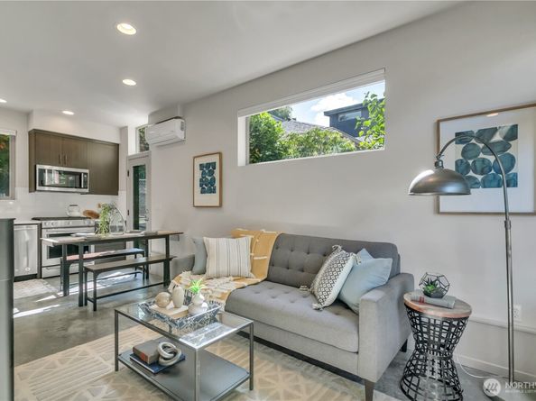 5008 Fauntleroy Way SW B, Seattle WA 98136