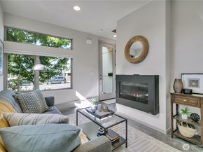 5008 Fauntleroy Way SW B, Seattle WA 98136