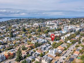 5008 Fauntleroy Way SW B, Seattle WA 98136