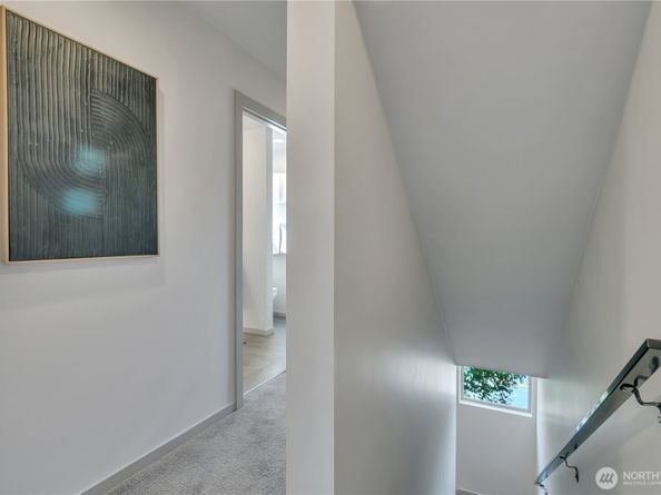 5008 Fauntleroy Way SW B, Seattle WA 98136