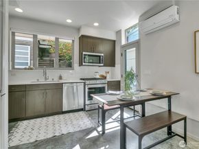 5008 Fauntleroy Way SW B, Seattle WA 98136