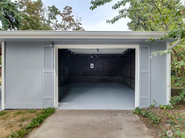 21136 33rd Ave S, SeaTac WA 98198
