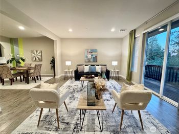 1928 78th Place SE
