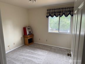 10905 SE 220th Place, Kent WA 98031