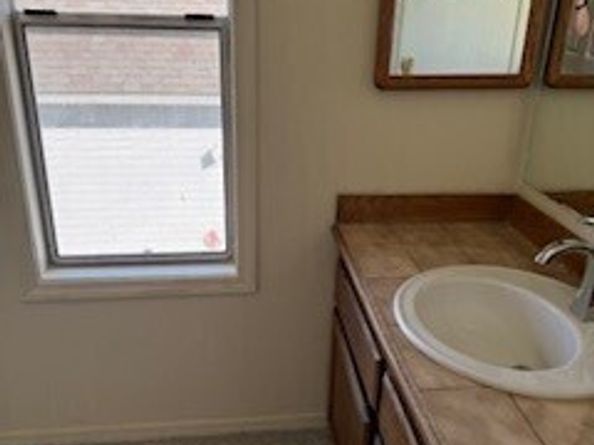 10905 SE 220th Place, Kent WA 98031
