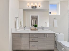 9235 B 16th Avenue SW, Seattle WA 98106