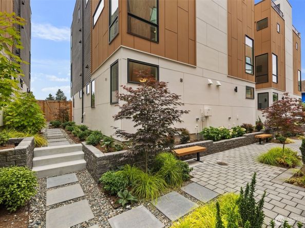 9235 B 16th Avenue SW, Seattle WA 98106